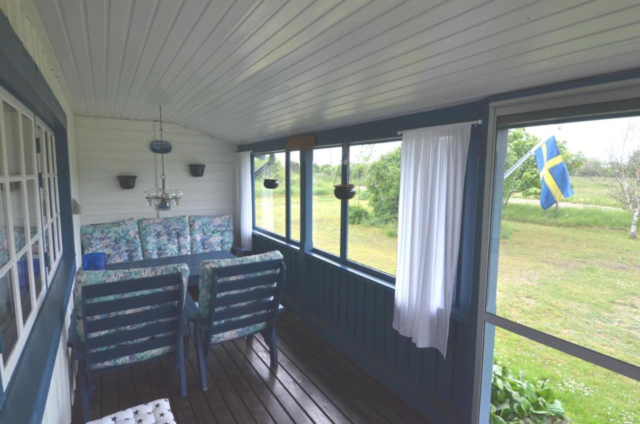Rosenborgs Friluftspensionats Stugor Med Koek Färjestaden Exterior foto